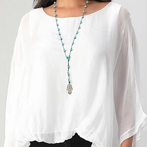 This elegant Prodotto italy layered silk Blouse is flowy and sophisticated